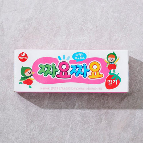 Seoul-Milk-Jjayojjayo-Yogurt-Stick-Strawberry-1