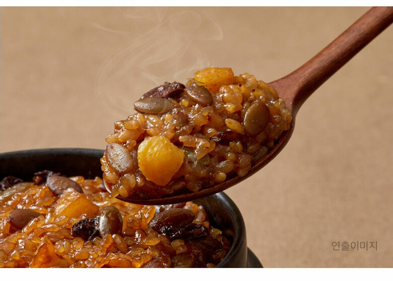 韓國食品-(Expiry Date: 11/7/2024)[CJ] Instant Rice Pot Rice (Honey Nuts Sticky Rice) 200g