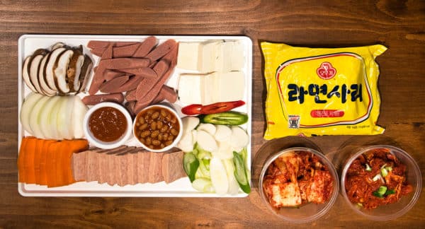 韓國食品-[New World Mart] Budae Jjigae (Spicy Sausage Stew) 1.5kg (Frozen) *FREE
