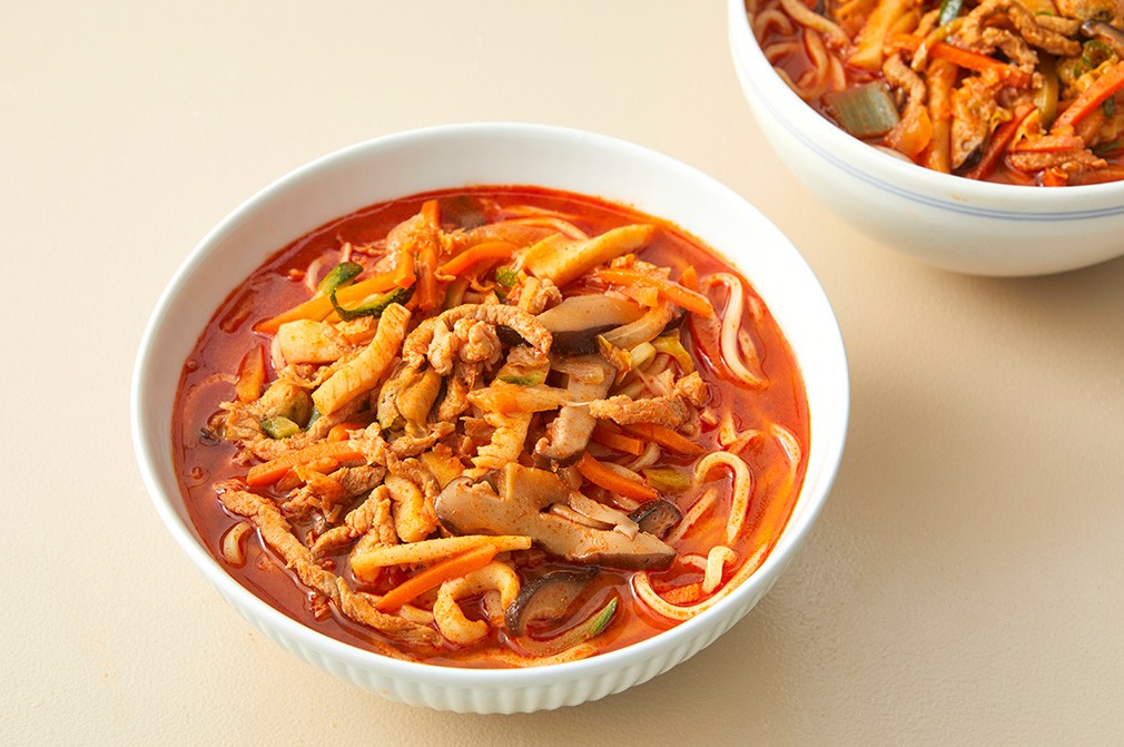 韓國食品-[Lee Yeon Bok’s Mong Lan] Spicy Seafood Noodle (Less Spicy) 1460g